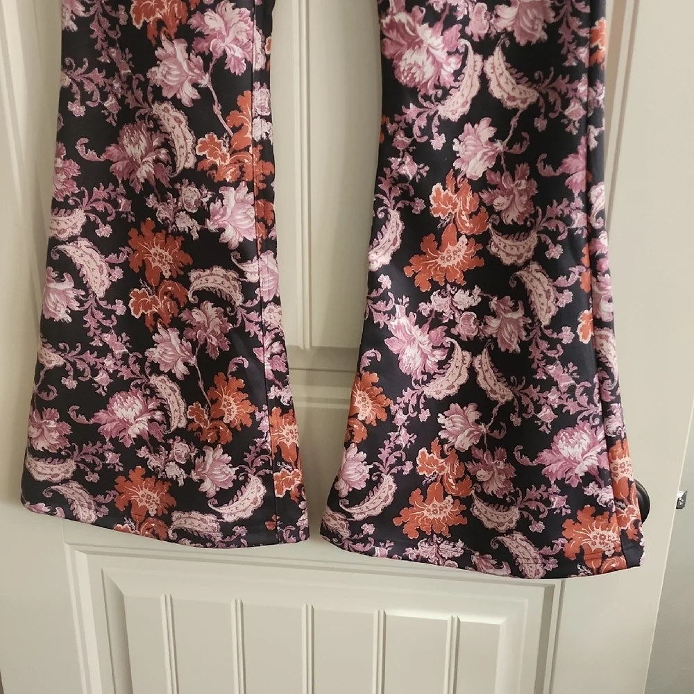 Forever 21 Kids Floral Bell-Bottom Pants - Black and Pink - Picture 3 of 7